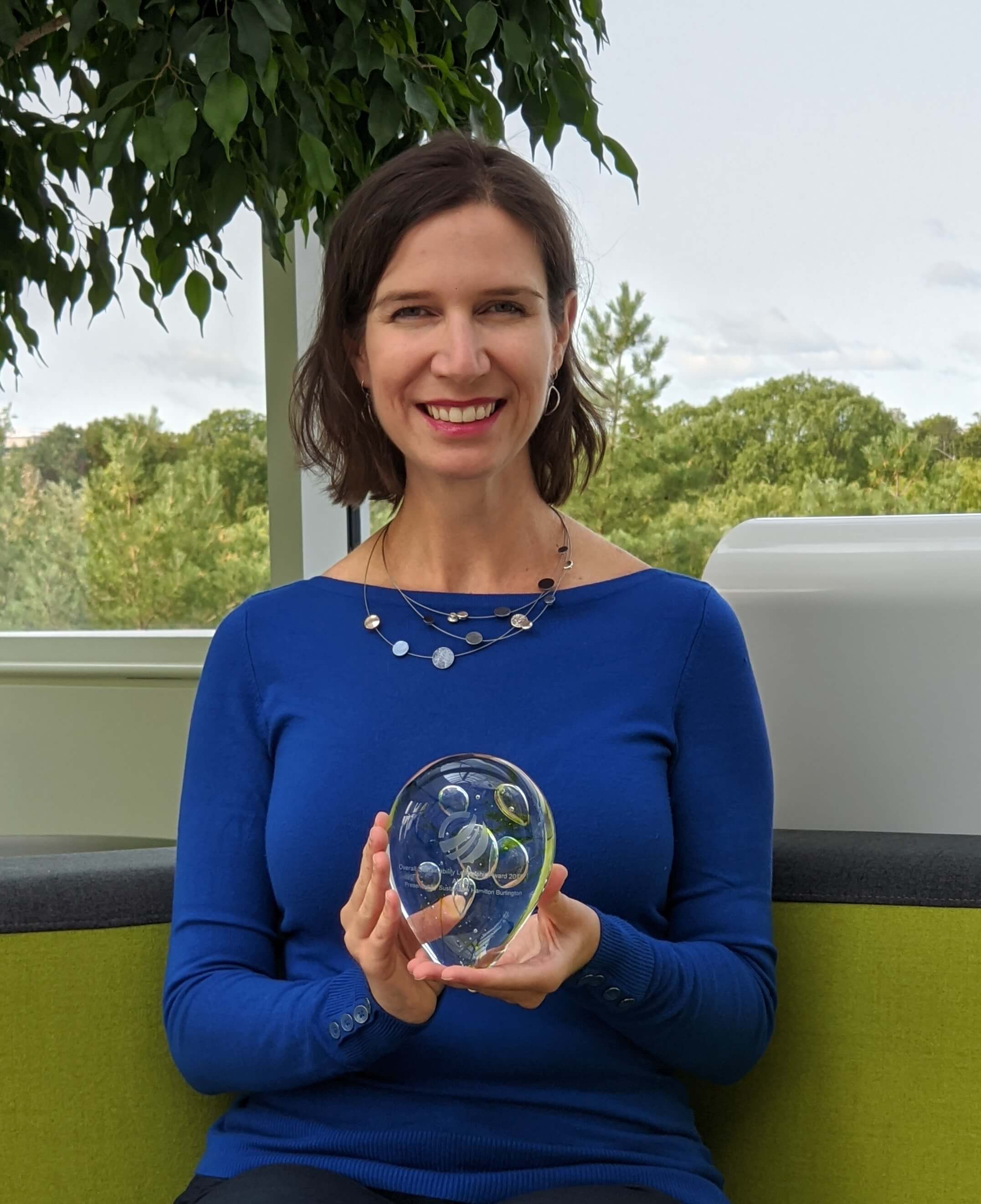 Caroline Karvonen accepts Sustainability Leadership award